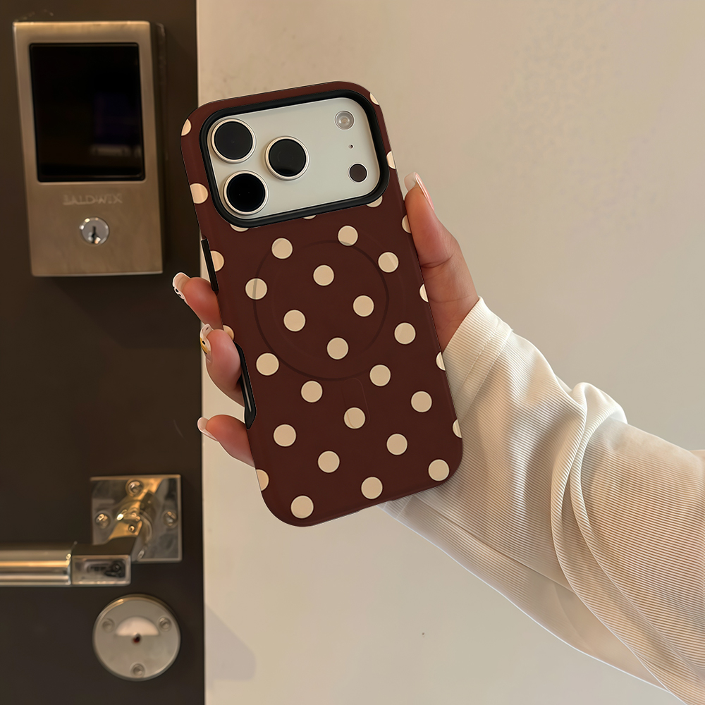 جراب هاتف بني بيج منقط بتصميم  - مراجعة Apple Iphone 16 وسعره